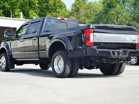 Used 2019 Ford F450 Platinum w/ Platinum Ultimate Package AWD/4WD image 10