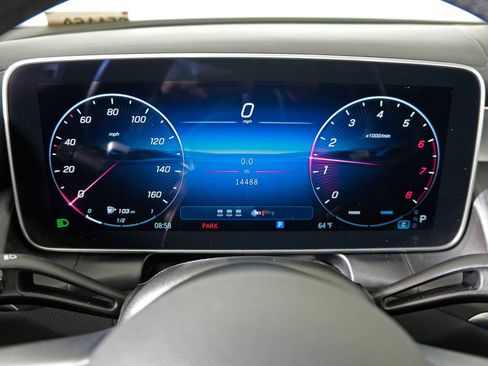 Used 2025 Mercedes-Benz GLC 300 4MATIC image 15