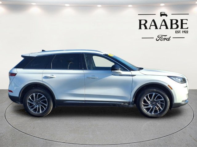 Used 2022 Lincoln Corsair AWD w/ Equipment Group 101A image 8