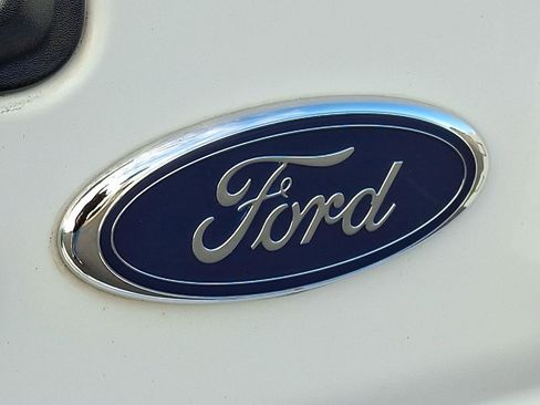 Used 2011 Ford E-350 and Econoline 350 XLT image 30