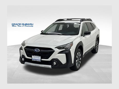 Used 2025 Subaru Outback Limited AWD/4WD image 1
