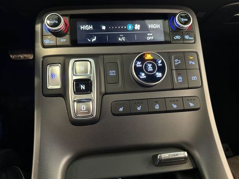 Used 2024 Hyundai Palisade Calligraphy image 25