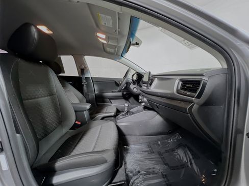 Used 2023 Kia Rio S image 31