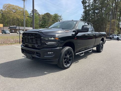 Used 2025 RAM 3500 Big Horn AWD/4WD image 2