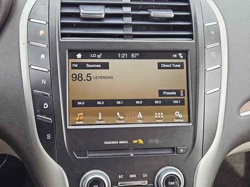 Used 2018 Lincoln MKC Select w/ Select Plus Package image 17