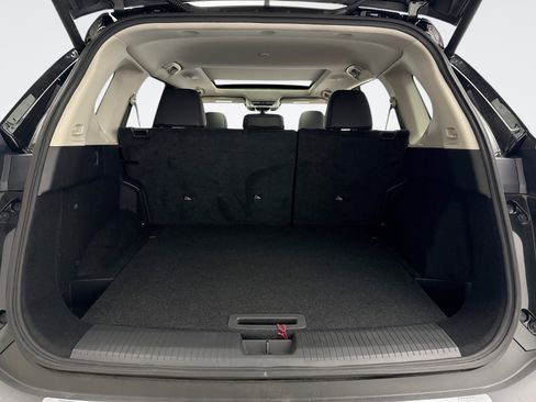 Used 2022 Nissan Rogue SV w/ SV Premium Package image 19