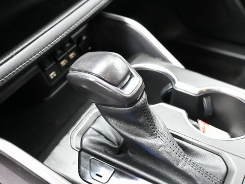 Used 2021 Toyota Highlander LE image 29