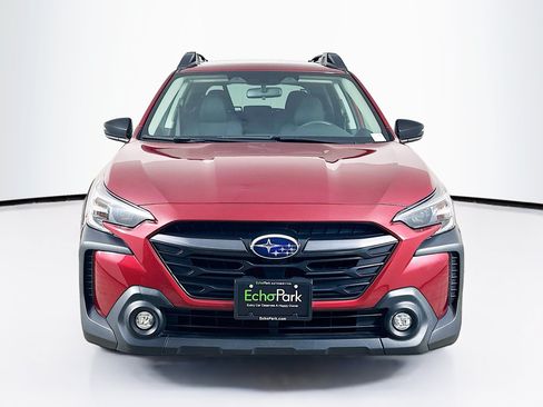 Used 2025 Subaru Outback Premium AWD/4WD image 2