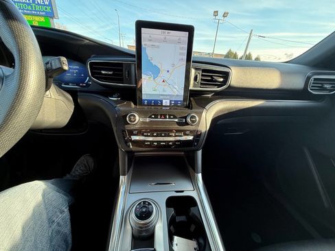 Used 2020 Ford Explorer ST w/ ST Street Pack image 18