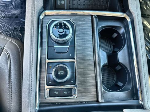 Used 2024 Ford Expedition Max Limited image 16