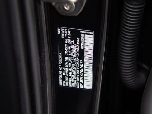 Certified 2023 Porsche Cayenne Turbo AWD/4WD image 14