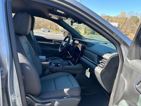 New 2026 GMC Terrain AT4 w/ LPO, Black Badging Package image 42