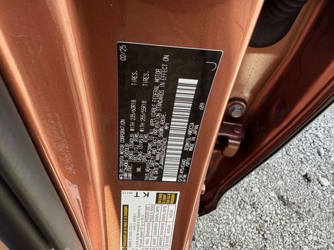 Used 2025 Lexus RZ 450e image 30