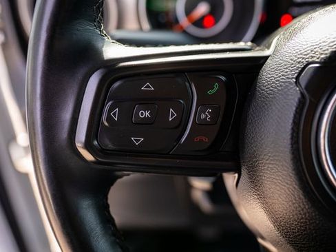 Used 2022 Jeep Wrangler Willys image 25