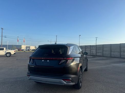 Used 2025 Hyundai Tucson SEL FWD image 18