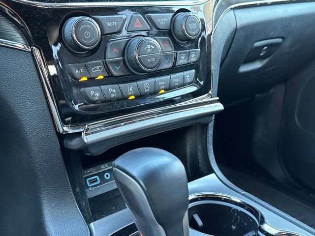 Used 2020 Jeep Grand Cherokee High Altitude AWD/4WD image 19