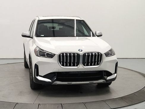 Used 2024 BMW X1 xDrive28i w/ Convenience Package AWD/4WD image 3