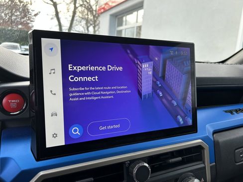 Used 2024 Toyota Tacoma TRD Off-Road image 19