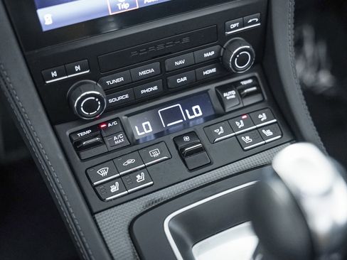 Used 2025 Porsche 718 Boxster image 20