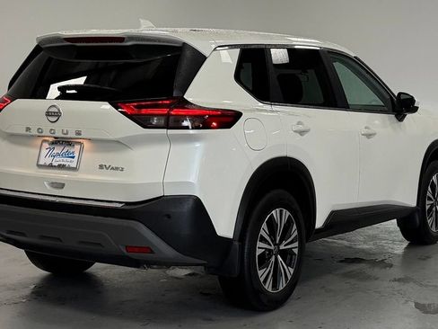 Used 2023 Nissan Rogue SV AWD/4WD image 3