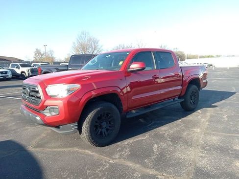 Used 2018 Toyota Tacoma SR w/ SR Convenience Package image 3