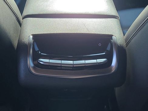 Used 2021 Cadillac XT6 Luxury image 25