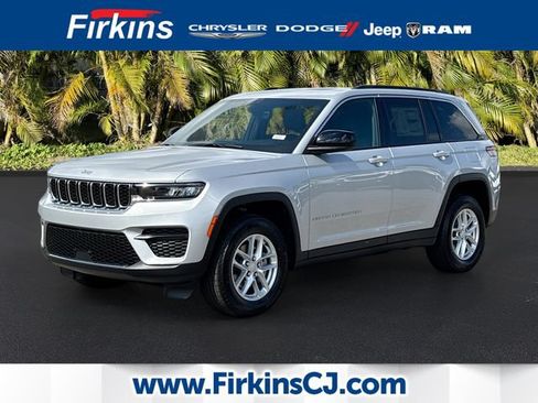 New 2026 Jeep Grand Cherokee Laredo X RWD image 1