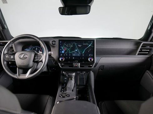 Used 2025 Lexus GX 550 550 Premium+ image 4