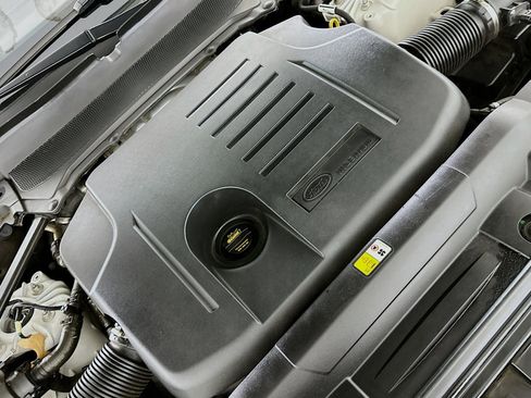 Used 2021 Land Rover Range Rover Westminster Edition image 32