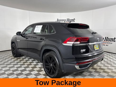 Used 2023 Volkswagen Atlas Cross Sport SE w/ Panoramic Sunroof Package FWD image 9