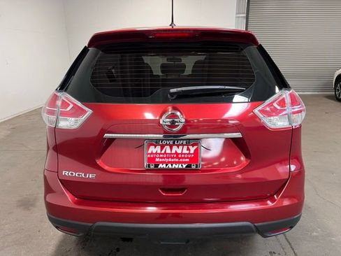 Used 2016 Nissan Rogue S image 4