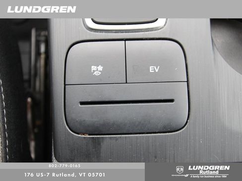 Used 2022 Ford Escape SE w/ Convenience Package image 28