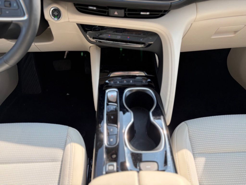 Used 2023 Buick Envision Preferred AWD/4WD image 28