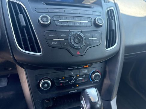 Used 2016 Ford Focus SE w/ Equipment Group 201A image 14