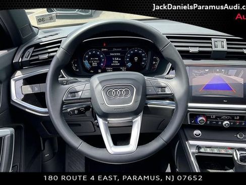 Used 2025 Audi Q3 2.0T Premium w/ Convenience Package AWD/4WD image 5