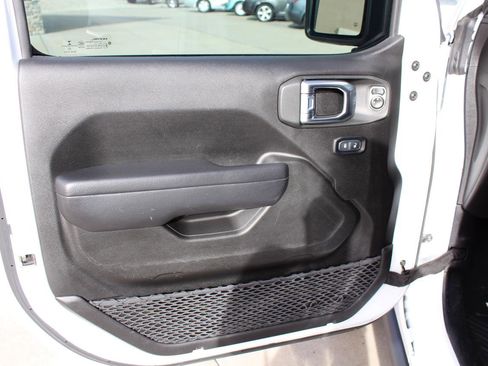 Used 2023 Jeep Gladiator Sport image 46