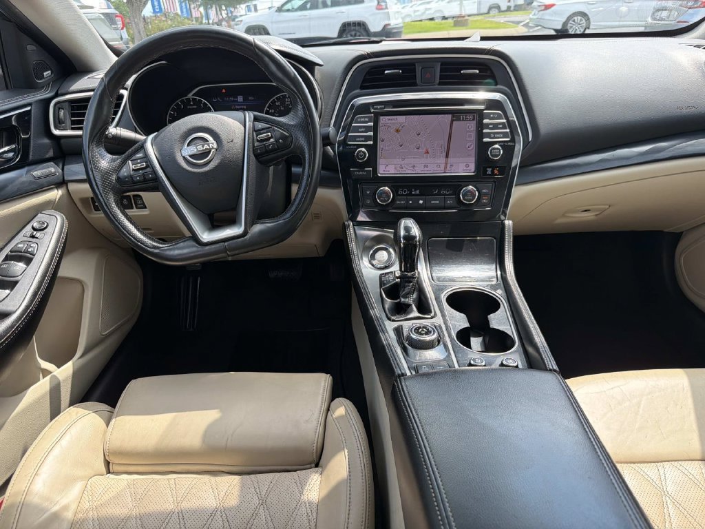 Used 2023 Nissan Maxima Platinum w/ Sport Mat Group FWD image 16