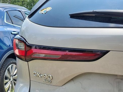 Used 2024 MAZDA CX-90 3.3 Turbo w/ Premium Package AWD/4WD image 16