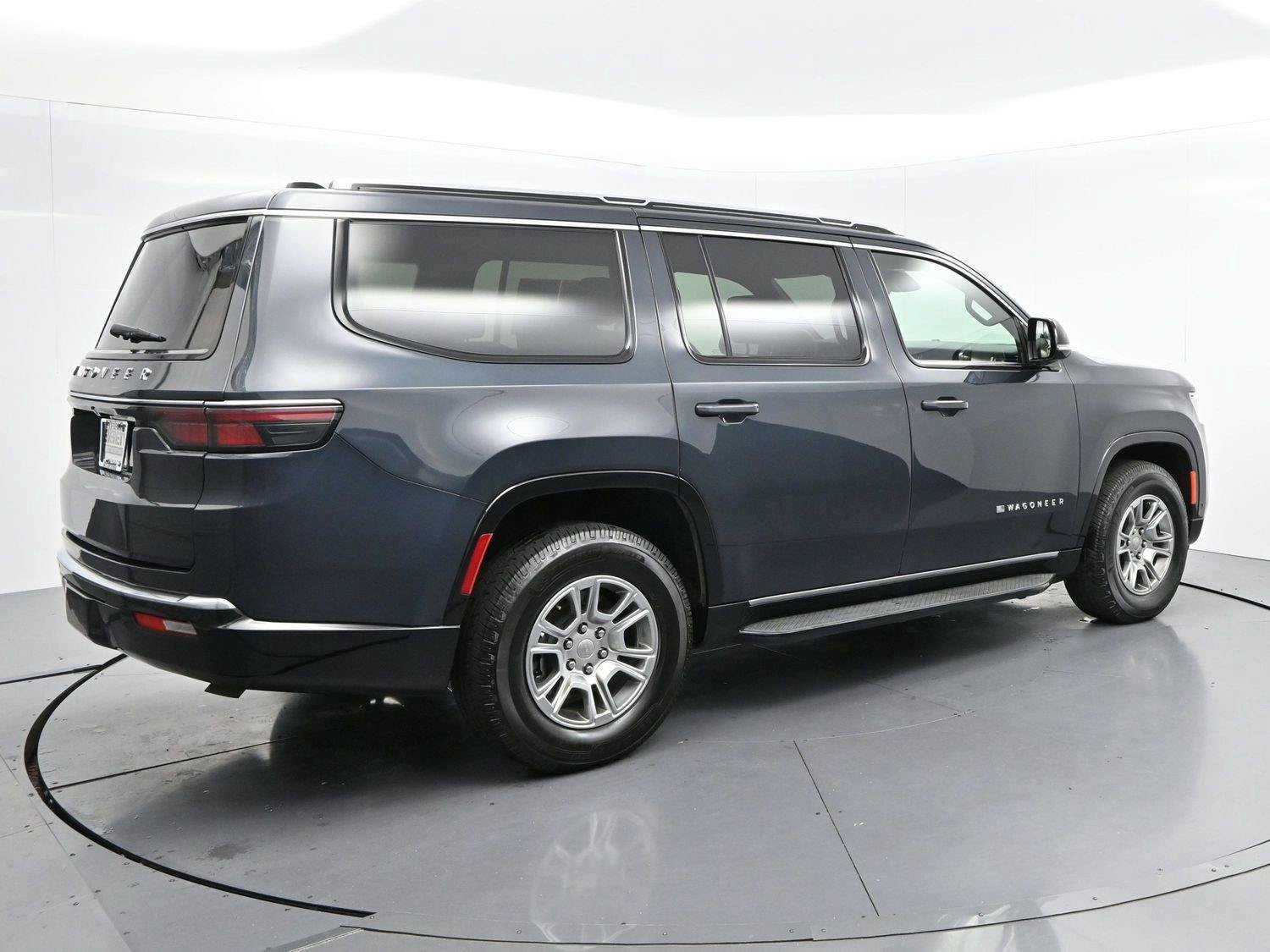 Used 2024 Jeep Wagoneer 4WD image 7