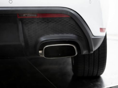 Certified 2023 Porsche Macan image 37