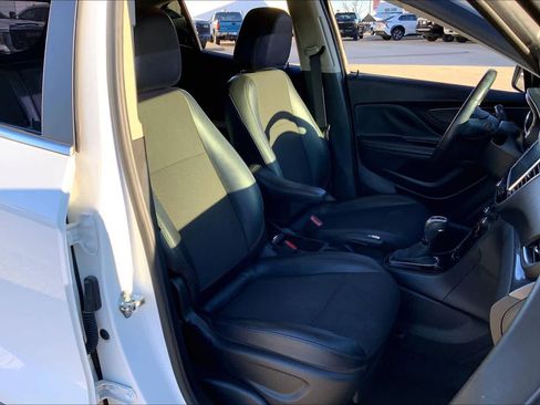 Used 2020 Buick Encore Preferred image 8