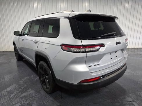 Used 2022 Jeep Grand Cherokee L Laredo AWD/4WD image 3