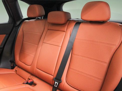 Used 2026 Mercedes-Benz GLC 300 4MATIC image 25