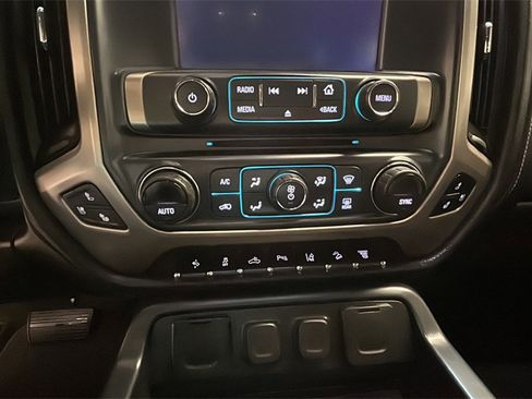 Used 2018 GMC Sierra 2500 Denali w/ Duramax Plus Package image 27