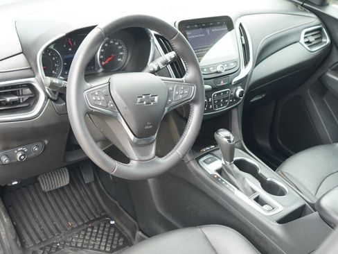 Used 2020 Chevrolet Equinox Premier w/ Premier Redline Edition FWD image 8