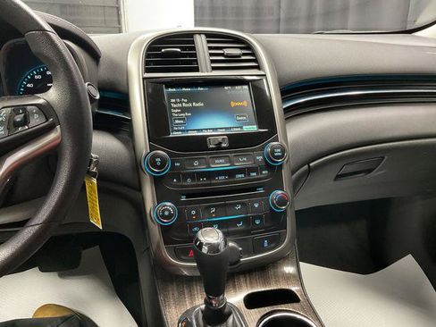 Used 2015 Chevrolet Malibu LT w/ Power Convenience Package FWD image 23