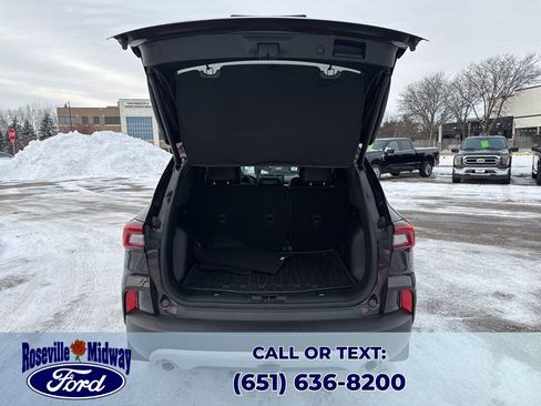 Used 2023 Ford Escape Platinum w/ Premium Technology Package image 40