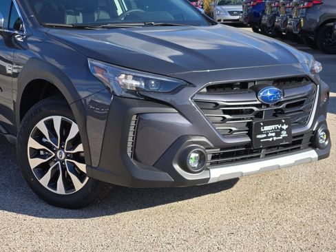 Used 2025 Subaru Outback Touring XT AWD/4WD image 2