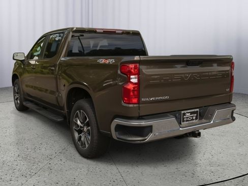 Used 2023 Chevrolet Silverado 1500 LT AWD/4WD image 17