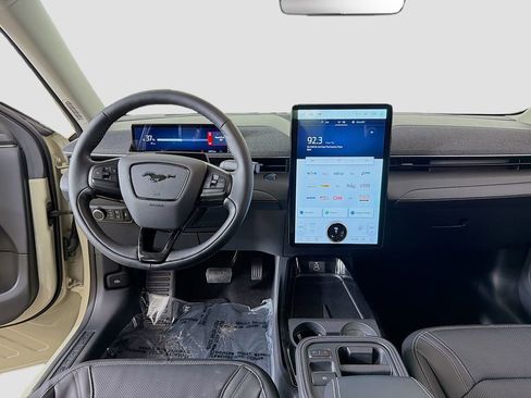 Used 2025 Ford Mustang Mach-E Premium image 25